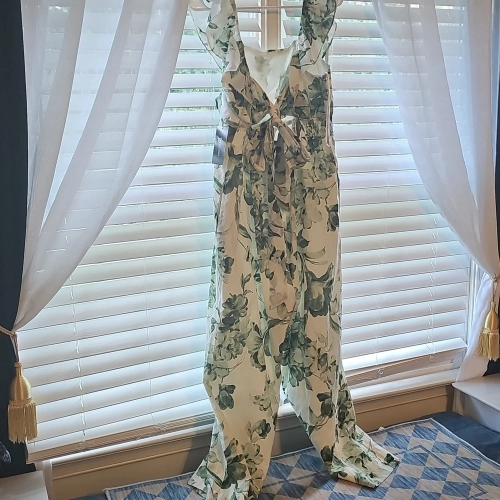 Floral Green and White Jumpsuit - Picture 6 of 7